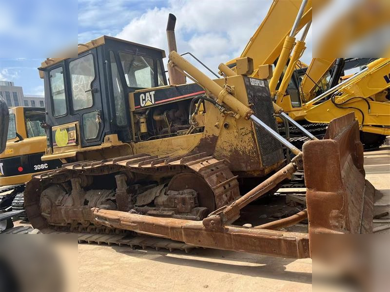 CATERPILLAR D6G - Μπουλντόζα: φωτογραφία 1 CATERPILLAR D6G - Μπουλντόζα: φωτογραφία 1