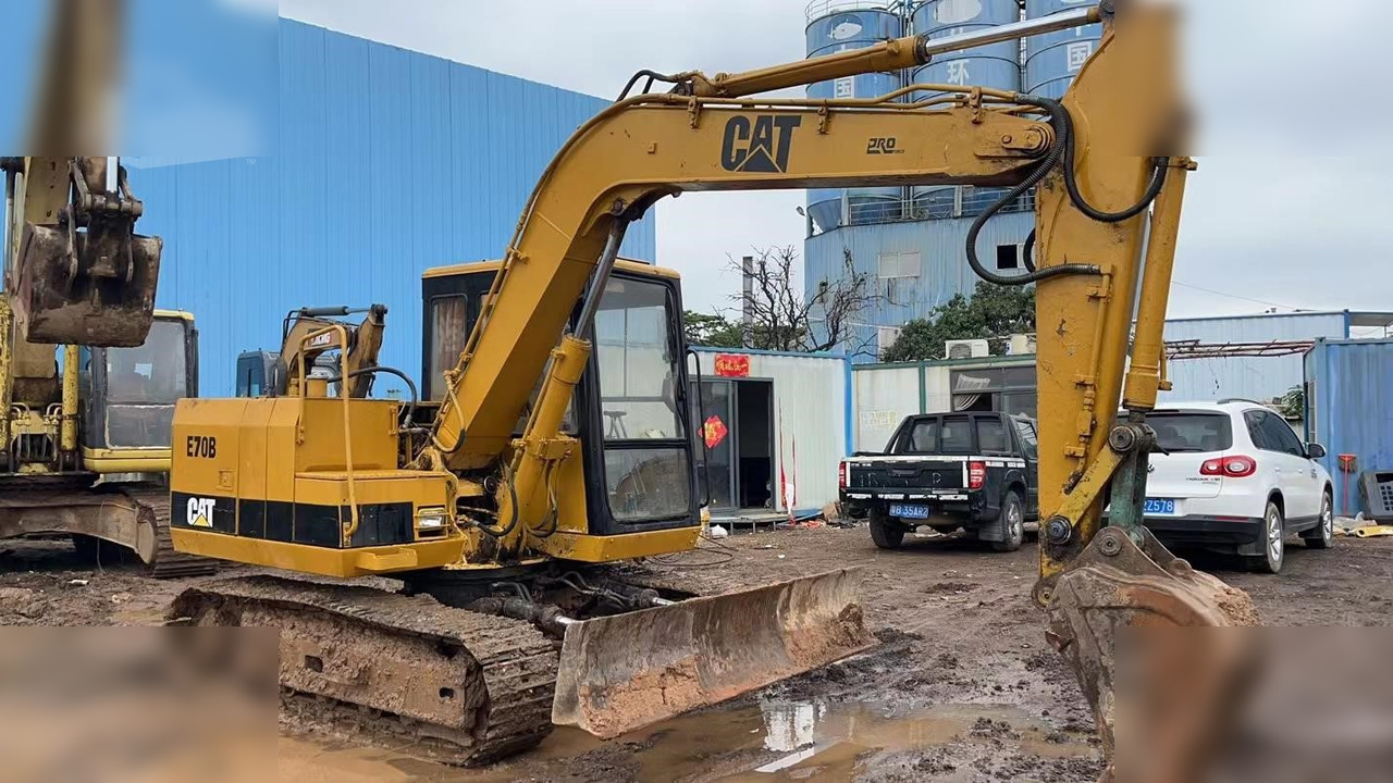 CATERPILLAR E70B - Ερπυστριοφόρος εκσκαφέας: φωτογραφία 1 CATERPILLAR E70B - Ερπυστριοφόρος εκσκαφέας: φωτογραφία 1