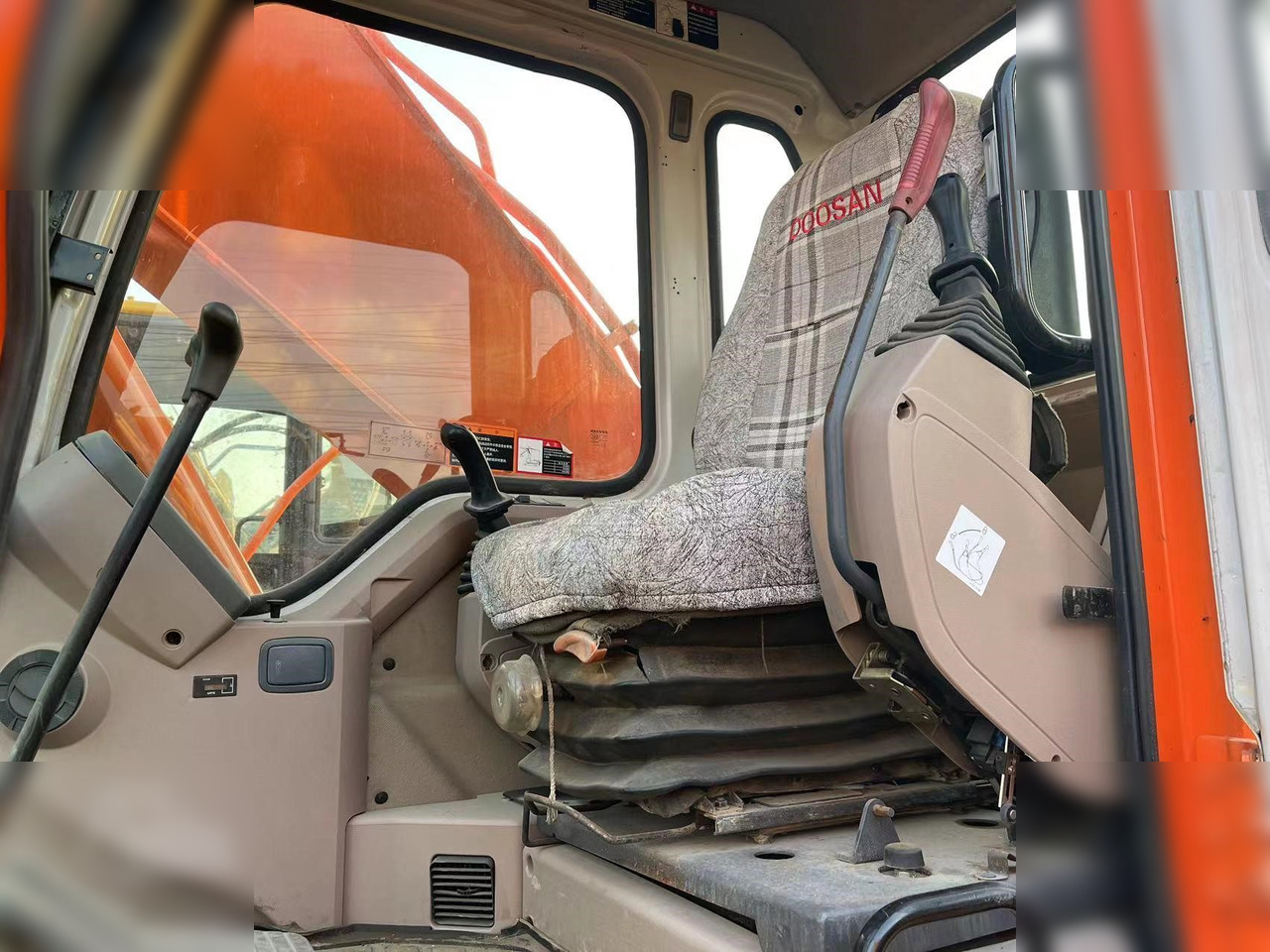 DOOSAN DH220 LC-7 - Ερπυστριοφόρος εκσκαφέας: φωτογραφία 4 DOOSAN DH220 LC-7 - Ερπυστριοφόρος εκσκαφέας: φωτογραφία 4