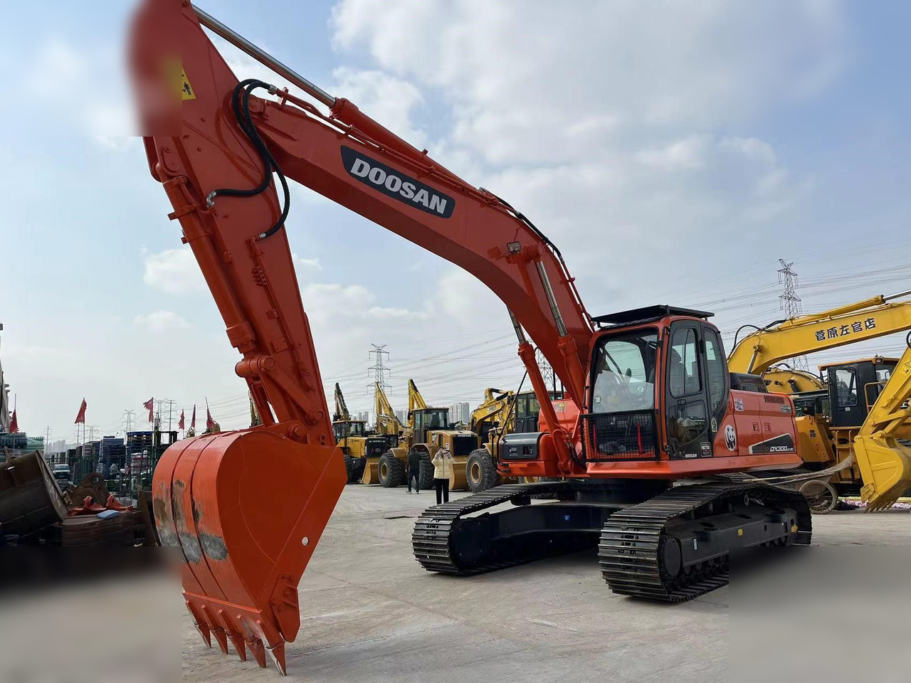 DOOSAN DX300 LC-9C - Ερπυστριοφόρος εκσκαφέας: φωτογραφία 2 DOOSAN DX300 LC-9C - Ερπυστριοφόρος εκσκαφέας: φωτογραφία 2