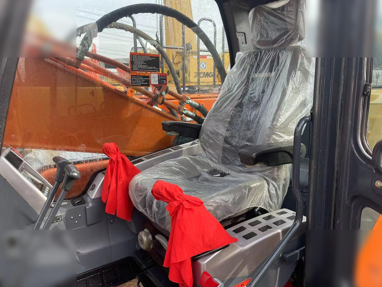 DOOSAN DX300 LCA - Ερπυστριοφόρος εκσκαφέας: φωτογραφία 5 DOOSAN DX300 LCA - Ερπυστριοφόρος εκσκαφέας: φωτογραφία 5
