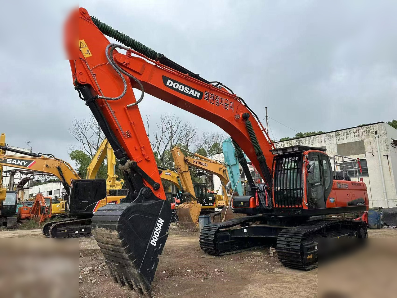DOOSAN DX340 LCA - Ερπυστριοφόρος εκσκαφέας: φωτογραφία 2 DOOSAN DX340 LCA - Ερπυστριοφόρος εκσκαφέας: φωτογραφία 2