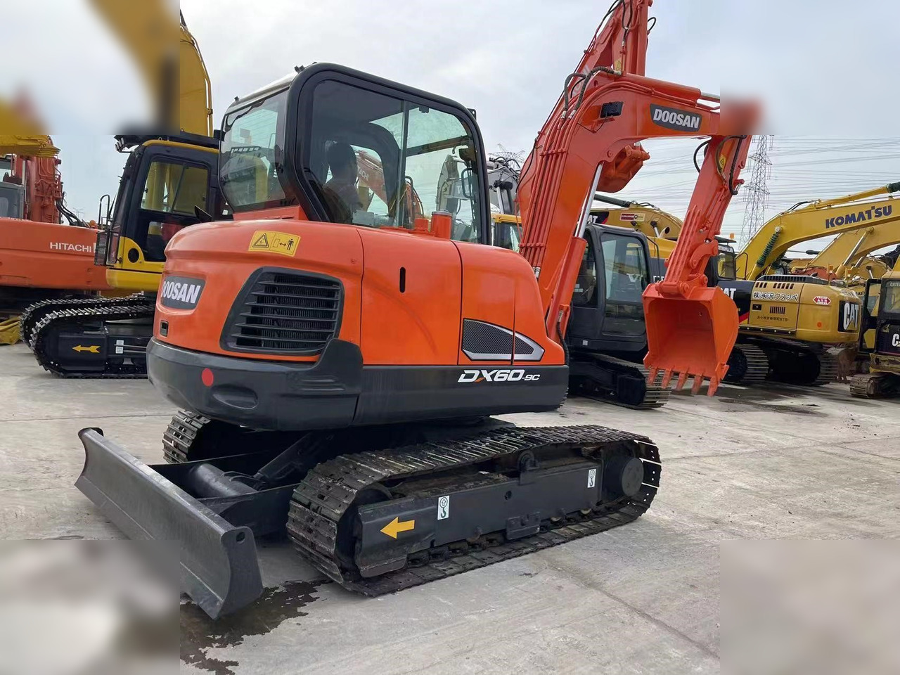DOOSAN DX60-9C - Ερπυστριοφόρος εκσκαφέας: φωτογραφία 4 DOOSAN DX60-9C - Ερπυστριοφόρος εκσκαφέας: φωτογραφία 4