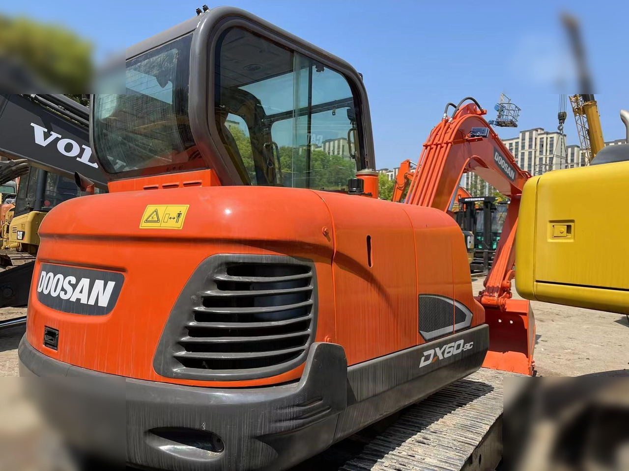 DOOSAN DX60-9C - Ερπυστριοφόρος εκσκαφέας: φωτογραφία 4 DOOSAN DX60-9C - Ερπυστριοφόρος εκσκαφέας: φωτογραφία 4