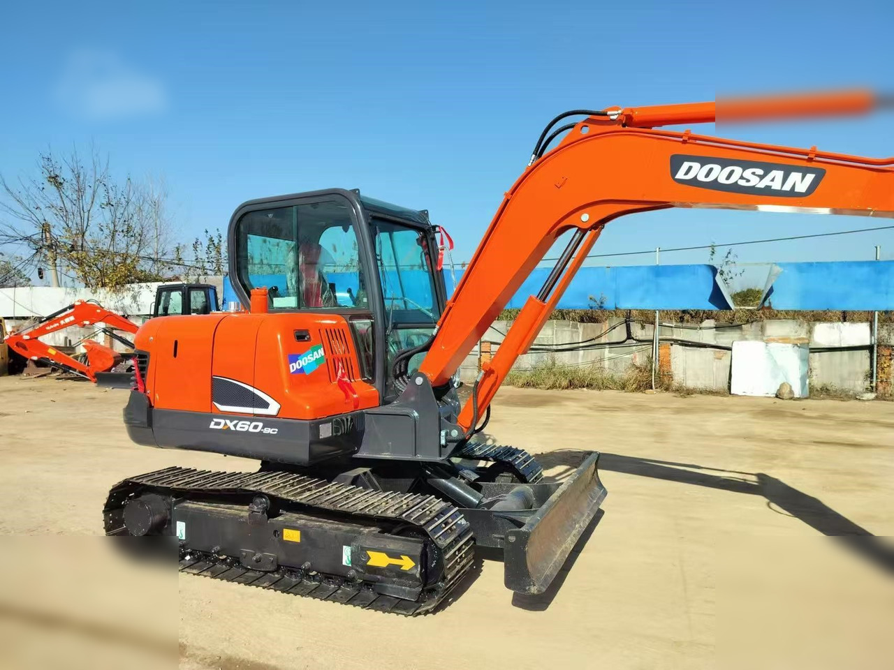 DOOSAN DX60-9C - Ερπυστριοφόρος εκσκαφέας: φωτογραφία 3 DOOSAN DX60-9C - Ερπυστριοφόρος εκσκαφέας: φωτογραφία 3