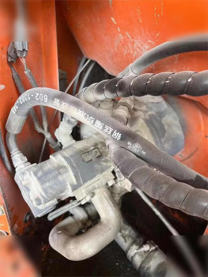 HITACHI ZX60 - Ερπυστριοφόρος εκσκαφέας: φωτογραφία 5 HITACHI ZX60 - Ερπυστριοφόρος εκσκαφέας: φωτογραφία 5
