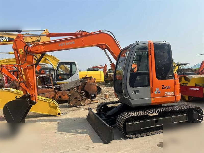 HITACHI ZX75US - Ερπυστριοφόρος εκσκαφέας: φωτογραφία 1 HITACHI ZX75US - Ερπυστριοφόρος εκσκαφέας: φωτογραφία 1