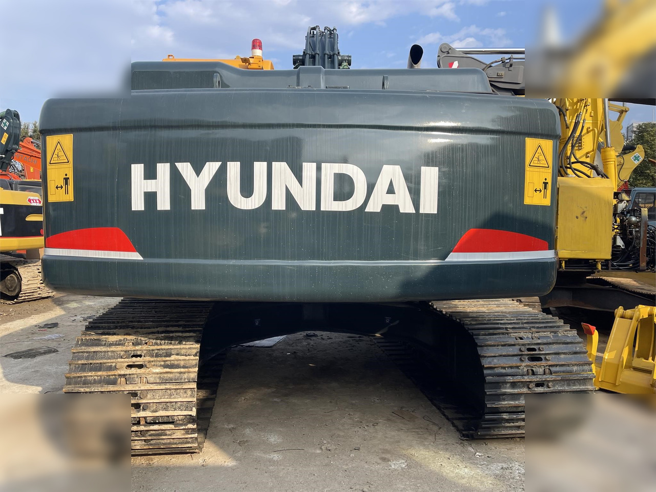 HYUNDAI ROBEX 220 LC-9S - Ερπυστριοφόρος εκσκαφέας: φωτογραφία 2 HYUNDAI ROBEX 220 LC-9S - Ερπυστριοφόρος εκσκαφέας: φωτογραφία 2