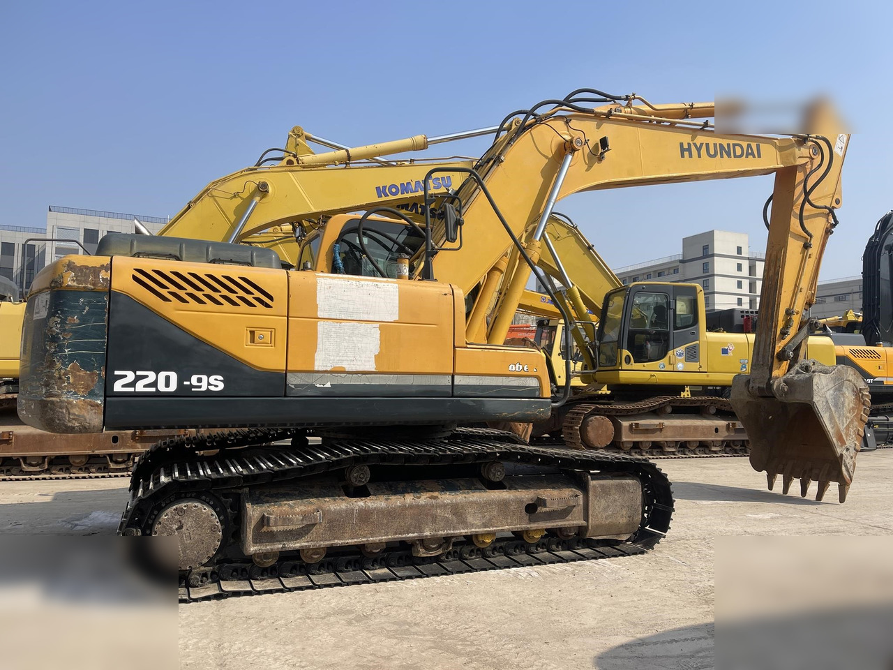 HYUNDAI ROBEX 220 LC-9S - Ερπυστριοφόρος εκσκαφέας: φωτογραφία 2 HYUNDAI ROBEX 220 LC-9S - Ερπυστριοφόρος εκσκαφέας: φωτογραφία 2