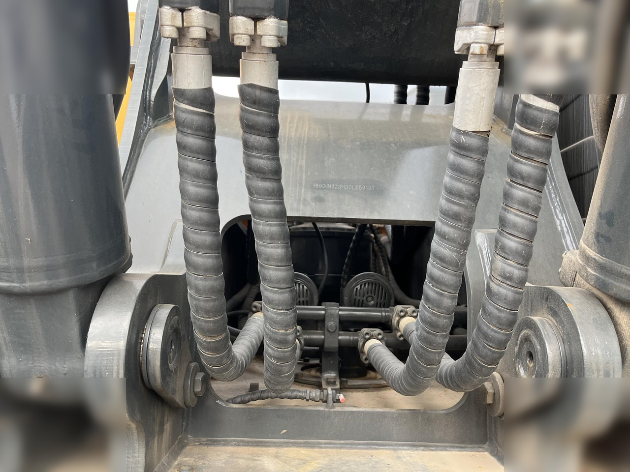 Ερπυστριοφόρος εκσκαφέας HYUNDAI ROBEX 300 LC-9: φωτογραφία 6