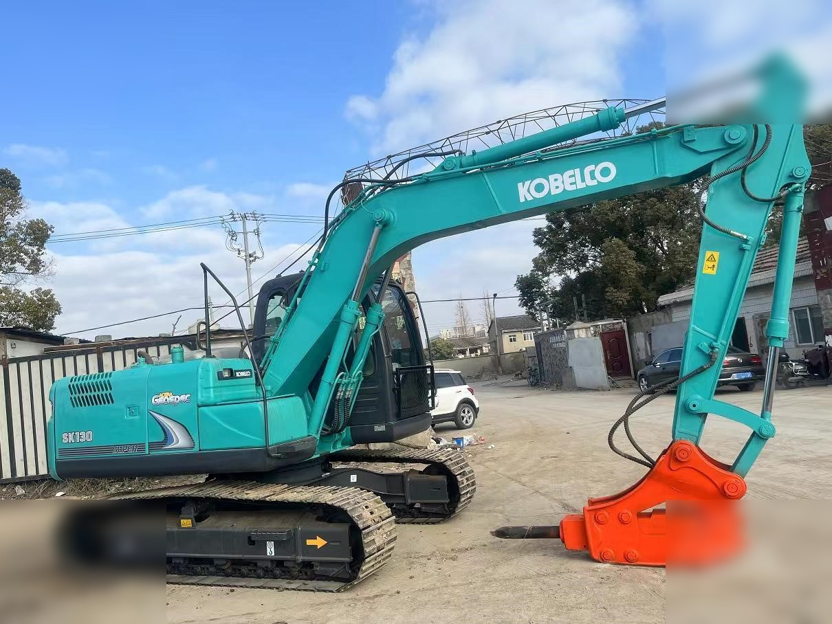 KOBELCO SK130-8 - Ερπυστριοφόρος εκσκαφέας: φωτογραφία 4 KOBELCO SK130-8 - Ερπυστριοφόρος εκσκαφέας: φωτογραφία 4