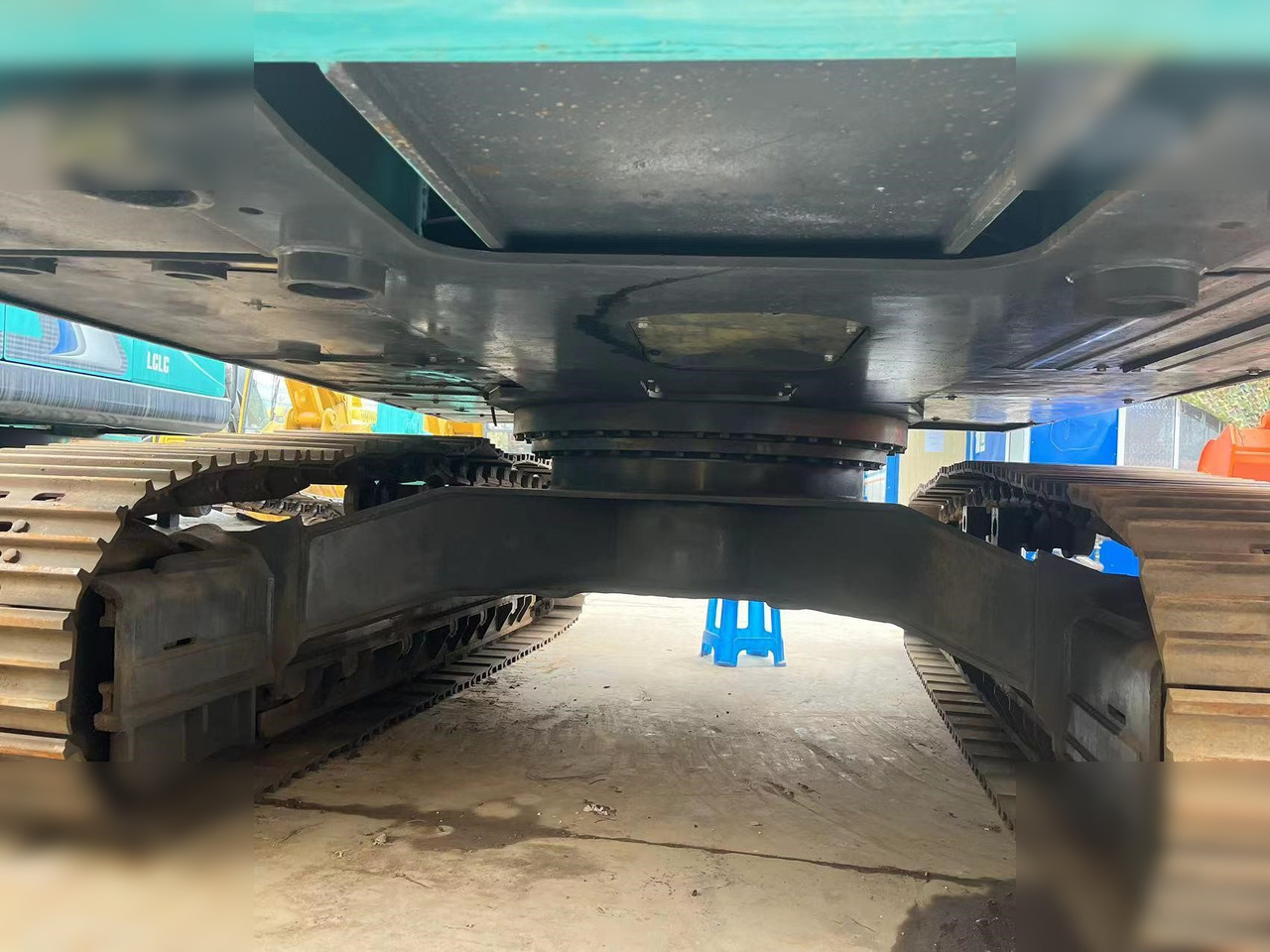 KOBELCO SK350D - Ερπυστριοφόρος εκσκαφέας: φωτογραφία 5 KOBELCO SK350D - Ερπυστριοφόρος εκσκαφέας: φωτογραφία 5