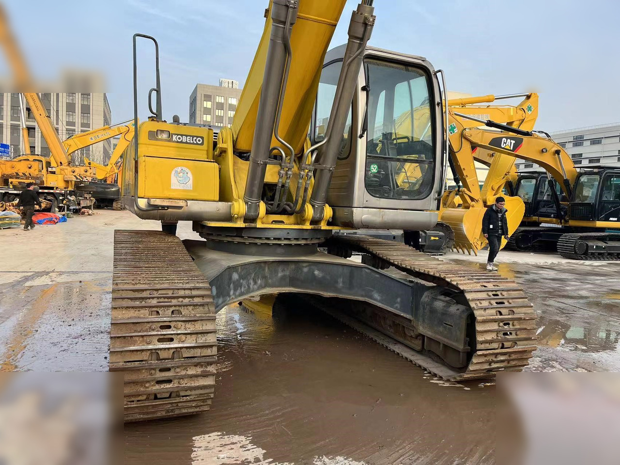 KOBELCO SK350 - Ερπυστριοφόρος εκσκαφέας: φωτογραφία 4 KOBELCO SK350 - Ερπυστριοφόρος εκσκαφέας: φωτογραφία 4