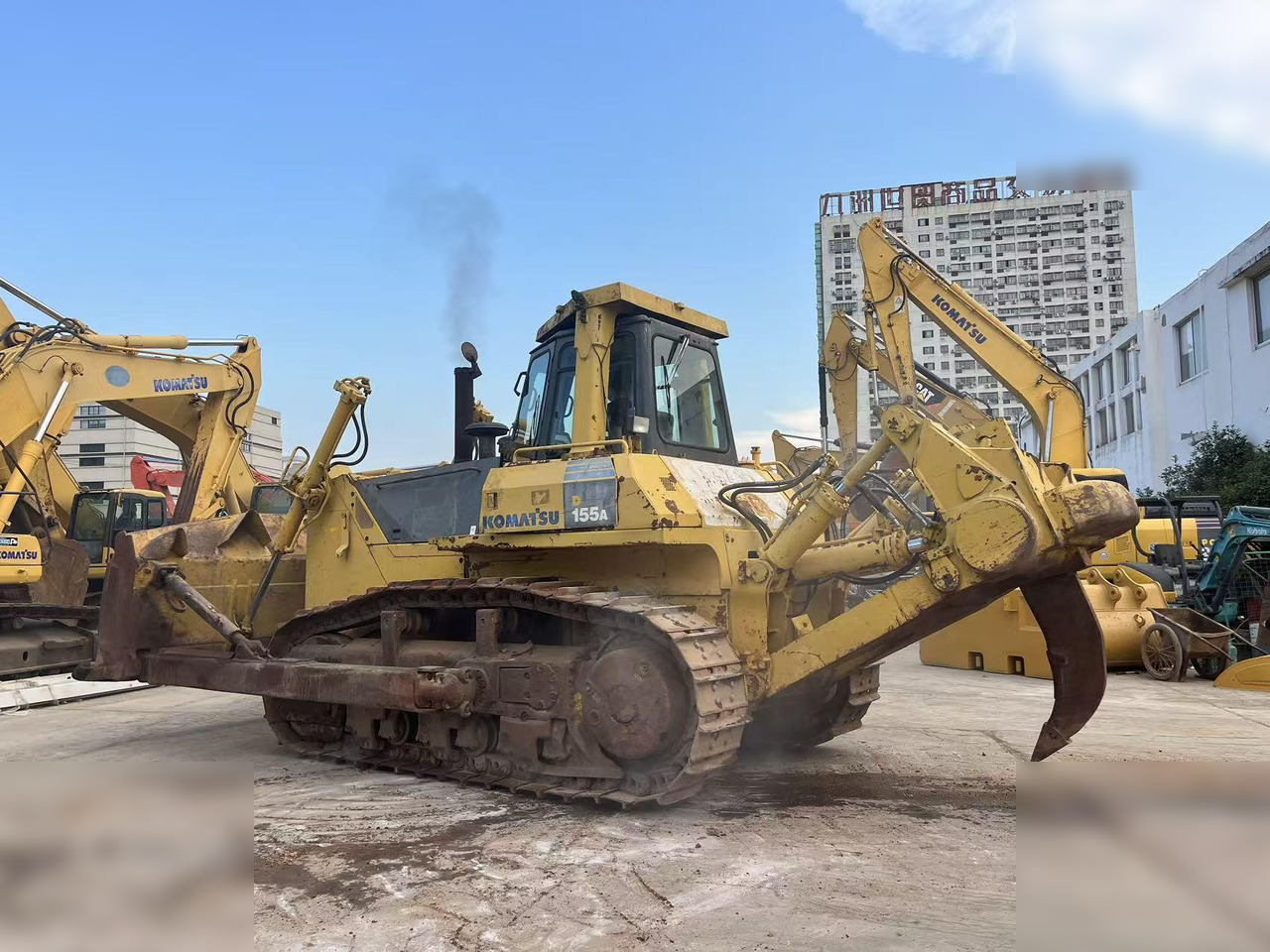 KOMATSU D155A-5 - Μπουλντόζα: φωτογραφία 4 KOMATSU D155A-5 - Μπουλντόζα: φωτογραφία 4
