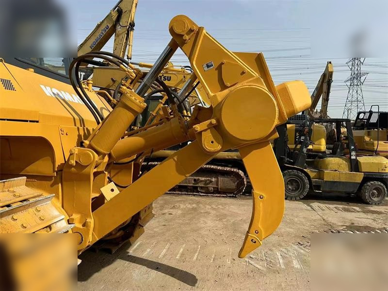 KOMATSU D155A-5 - Μπουλντόζα: φωτογραφία 3 KOMATSU D155A-5 - Μπουλντόζα: φωτογραφία 3