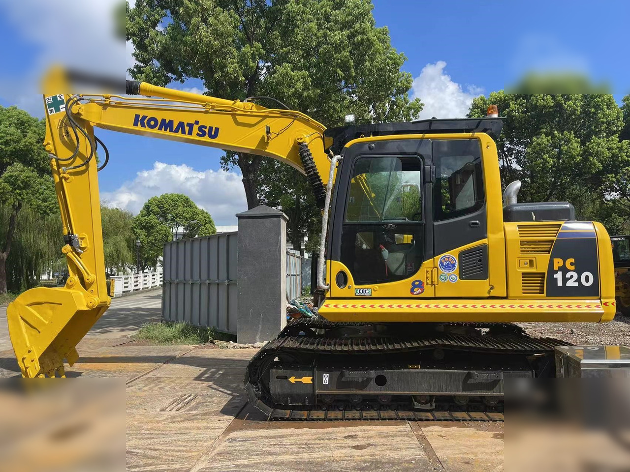 KOMATSU PC120-8 - Ερπυστριοφόρος εκσκαφέας: φωτογραφία 1 KOMATSU PC120-8 - Ερπυστριοφόρος εκσκαφέας: φωτογραφία 1