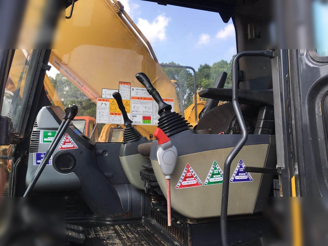 KOMATSU PC210-8N1 - Ερπυστριοφόρος εκσκαφέας: φωτογραφία 3 KOMATSU PC210-8N1 - Ερπυστριοφόρος εκσκαφέας: φωτογραφία 3