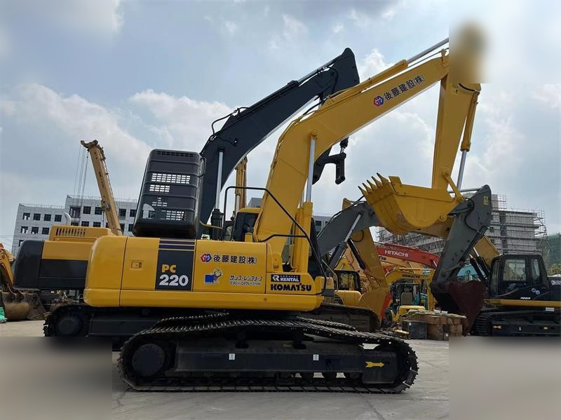KOMATSU PC220-7 - Ερπυστριοφόρος εκσκαφέας: φωτογραφία 1 KOMATSU PC220-7 - Ερπυστριοφόρος εκσκαφέας: φωτογραφία 1