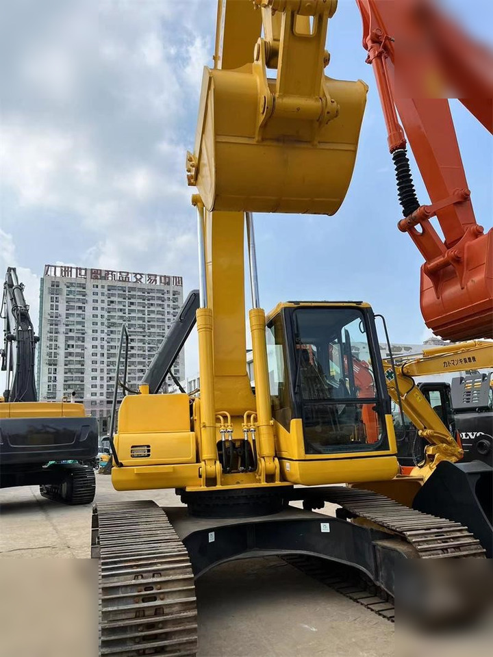 KOMATSU PC220-7 - Ερπυστριοφόρος εκσκαφέας: φωτογραφία 4 KOMATSU PC220-7 - Ερπυστριοφόρος εκσκαφέας: φωτογραφία 4