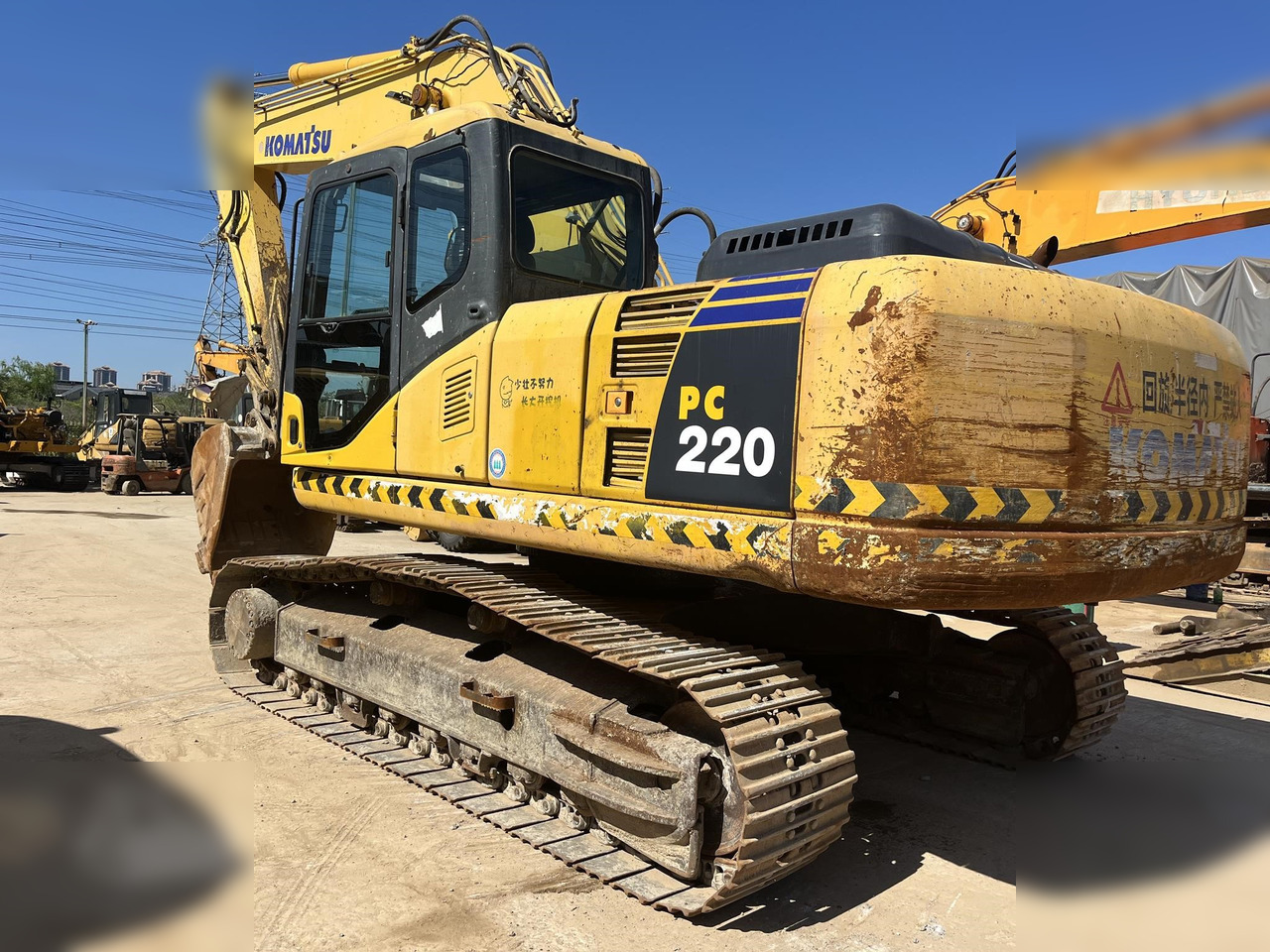 KOMATSU PC220-7 - Ερπυστριοφόρος εκσκαφέας: φωτογραφία 2 KOMATSU PC220-7 - Ερπυστριοφόρος εκσκαφέας: φωτογραφία 2