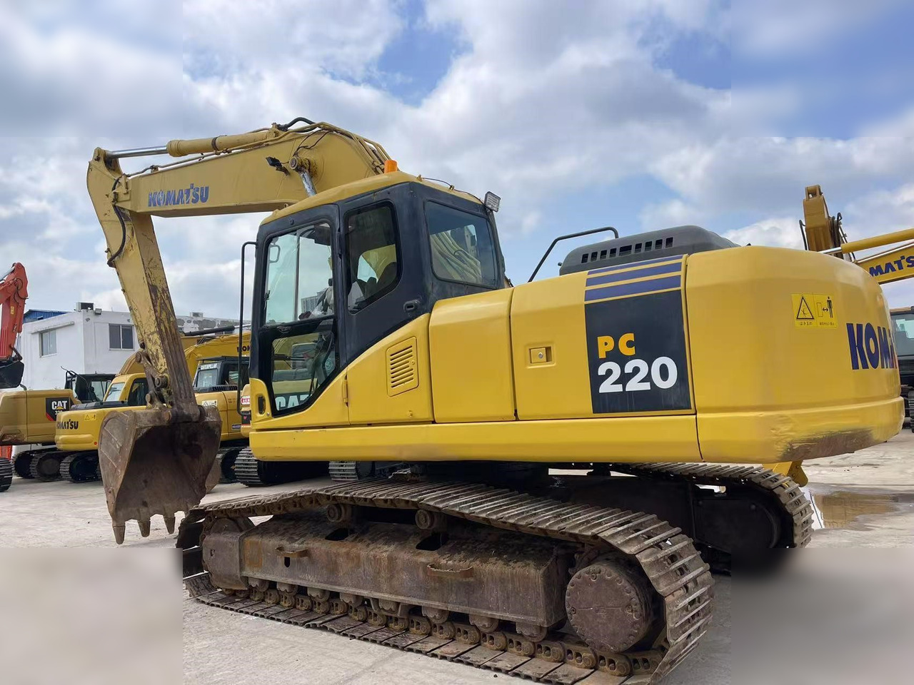 KOMATSU PC220-7 - Ερπυστριοφόρος εκσκαφέας: φωτογραφία 2 KOMATSU PC220-7 - Ερπυστριοφόρος εκσκαφέας: φωτογραφία 2