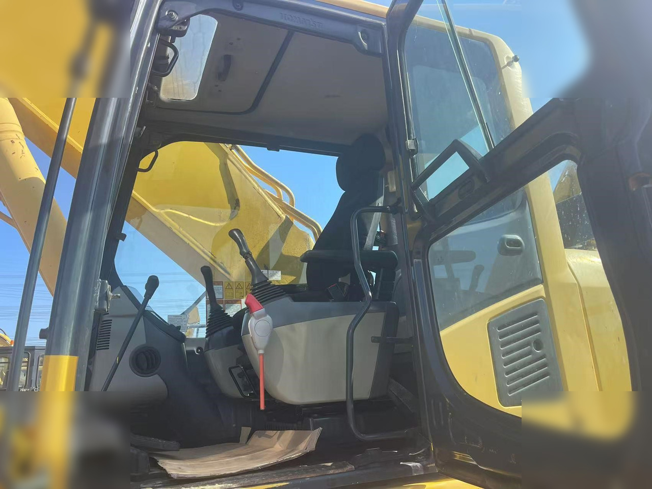 Ερπυστριοφόρος εκσκαφέας KOMATSU PC400-8: φωτογραφία 9 Ερπυστριοφόρος εκσκαφέας KOMATSU PC400-8: φωτογραφία 9