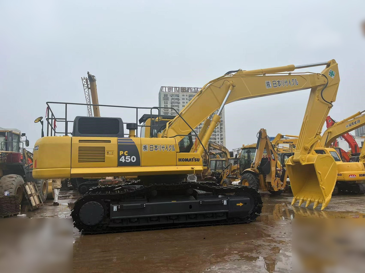 KOMATSU PC450-8 - Ερπυστριοφόρος εκσκαφέας: φωτογραφία 1 KOMATSU PC450-8 - Ερπυστριοφόρος εκσκαφέας: φωτογραφία 1