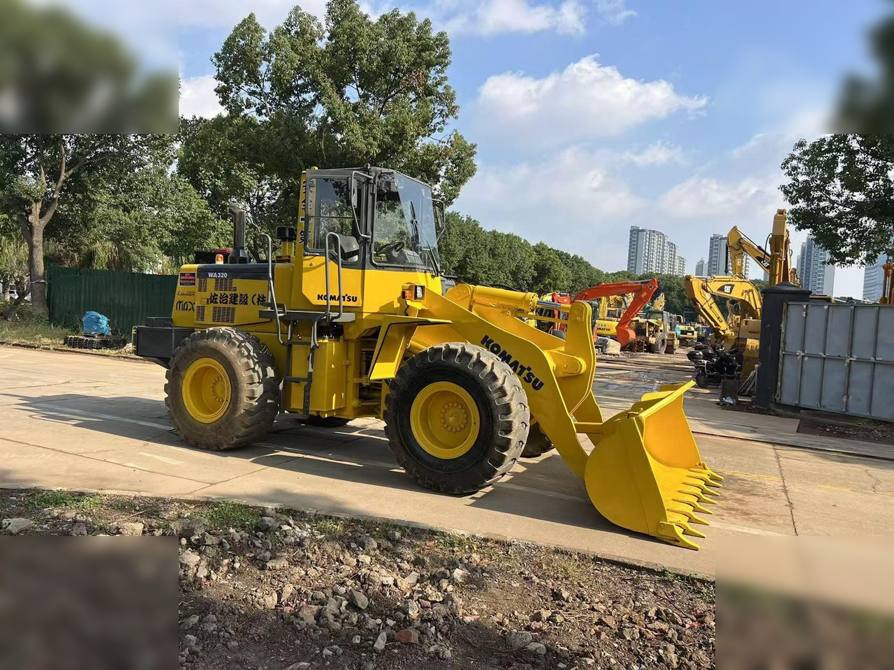 KOMATSU WA320-3 - Ελαστιχοφόρος φορτωτής: φωτογραφία 2 KOMATSU WA320-3 - Ελαστιχοφόρος φορτωτής: φωτογραφία 2