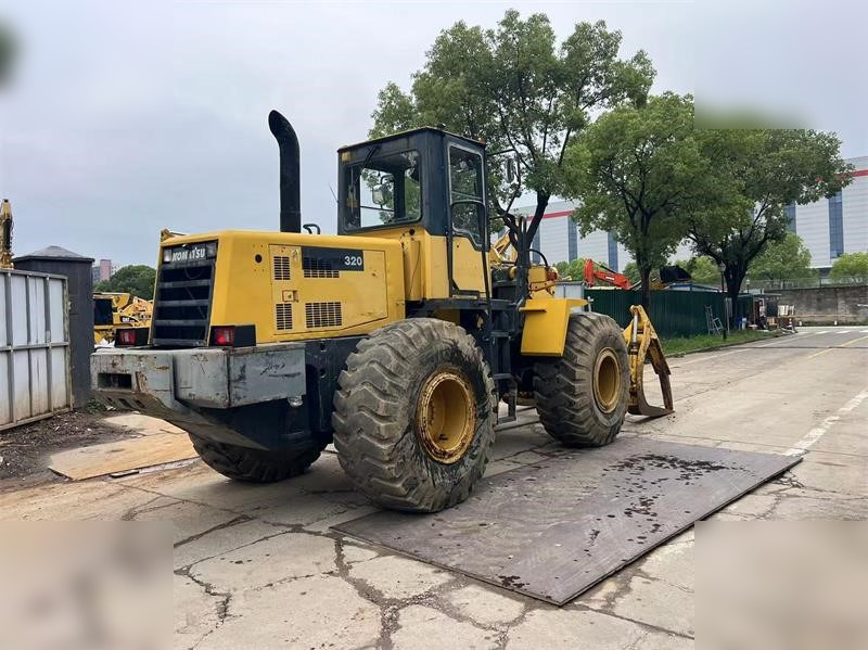 KOMATSU WA320-3 - Ελαστιχοφόρος φορτωτής: φωτογραφία 3 KOMATSU WA320-3 - Ελαστιχοφόρος φορτωτής: φωτογραφία 3