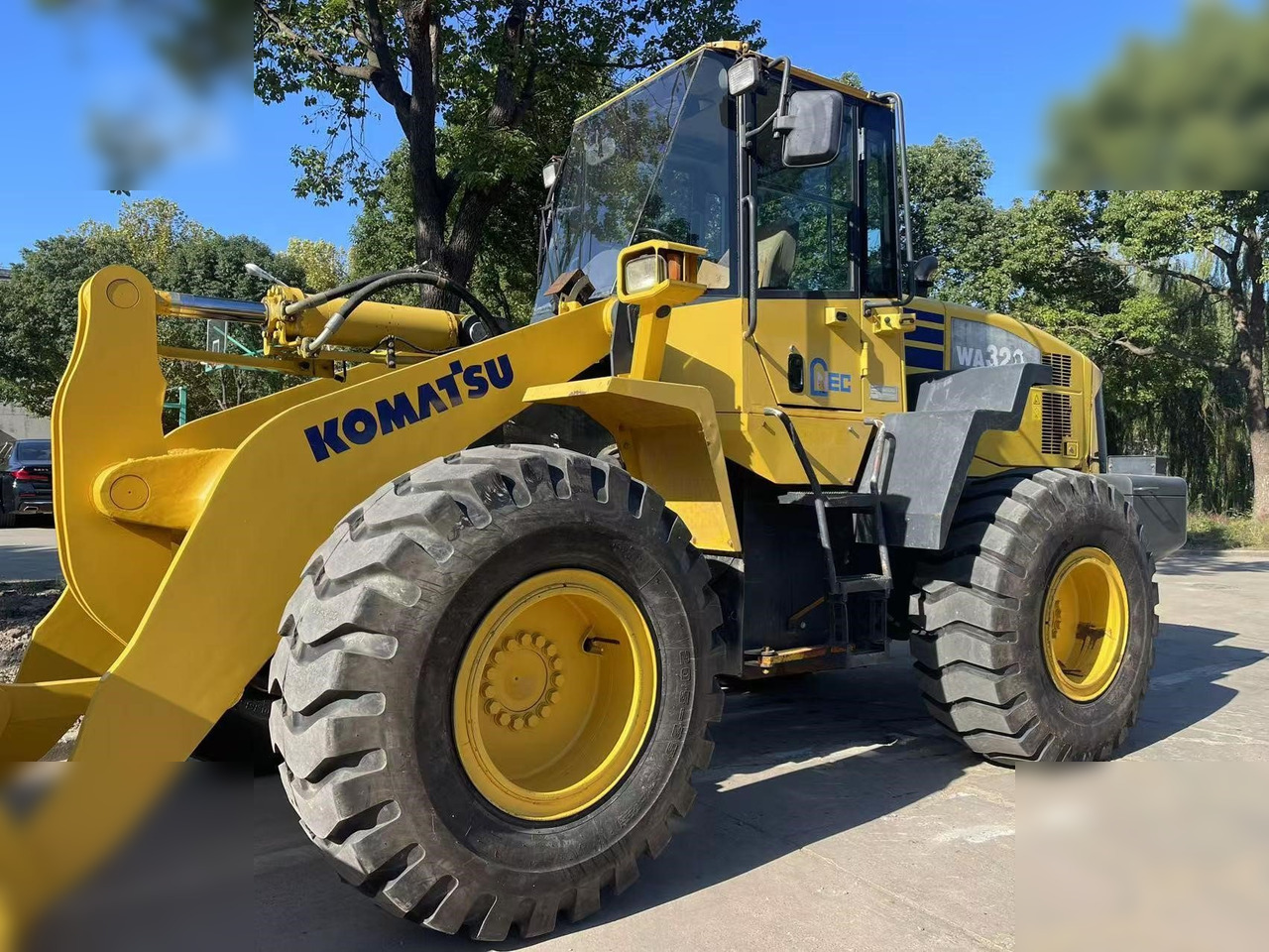 KOMATSU WA320-5 - Ελαστιχοφόρος φορτωτής: φωτογραφία 4 KOMATSU WA320-5 - Ελαστιχοφόρος φορτωτής: φωτογραφία 4