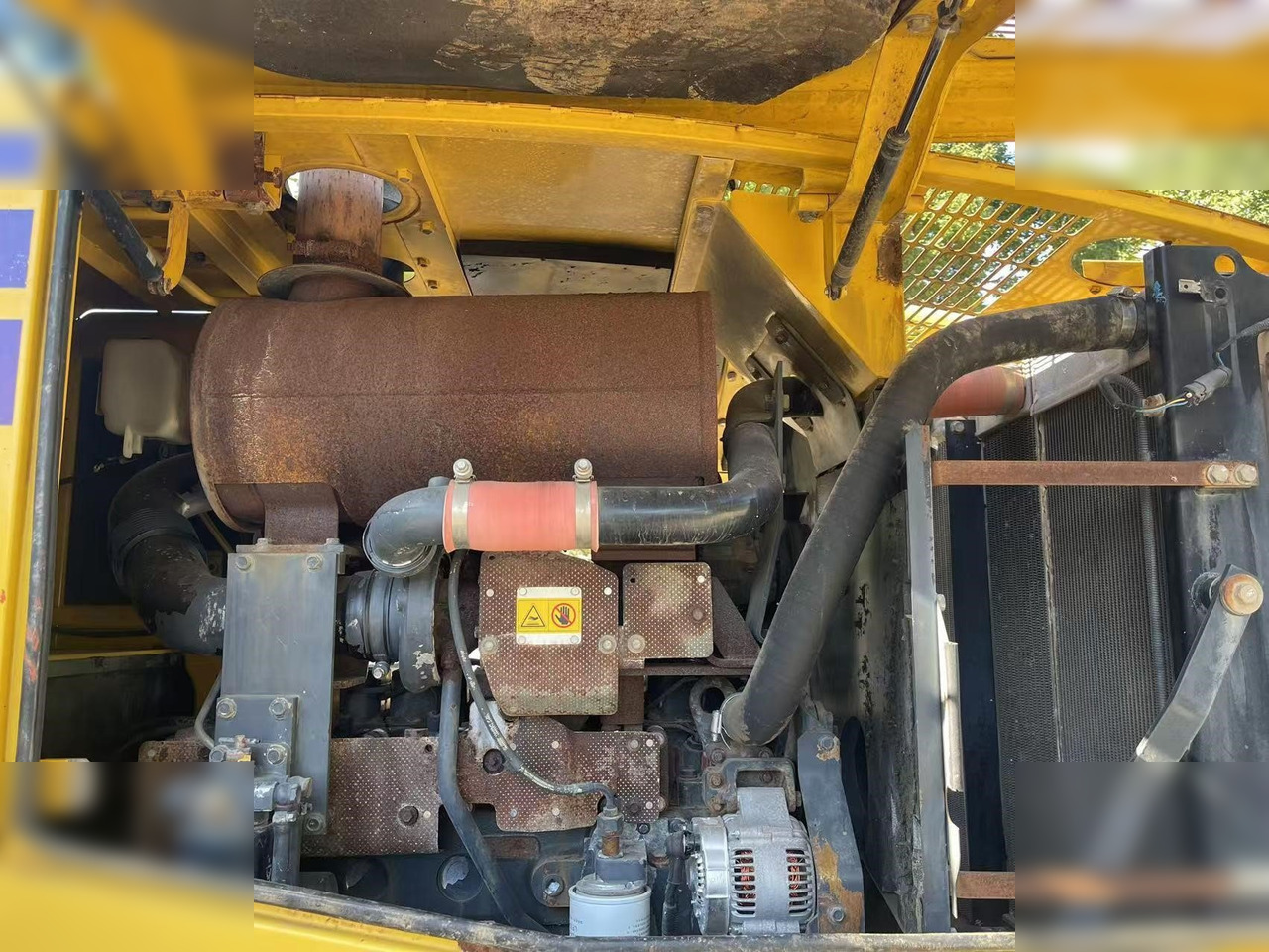 Ελαστιχοφόρος φορτωτής KOMATSU WA320-5: φωτογραφία 9