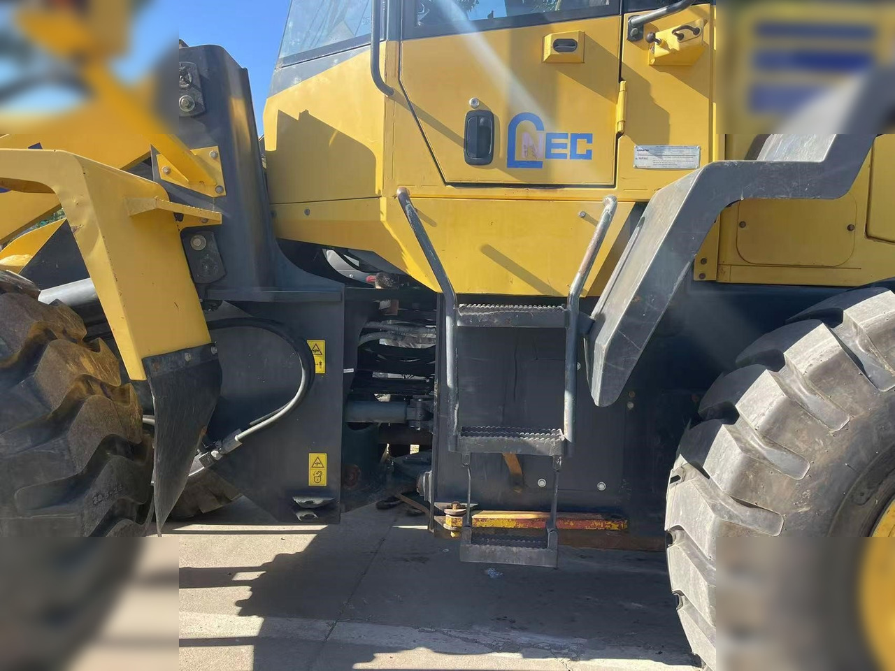 KOMATSU WA320-5 - Ελαστιχοφόρος φορτωτής: φωτογραφία 3 KOMATSU WA320-5 - Ελαστιχοφόρος φορτωτής: φωτογραφία 3