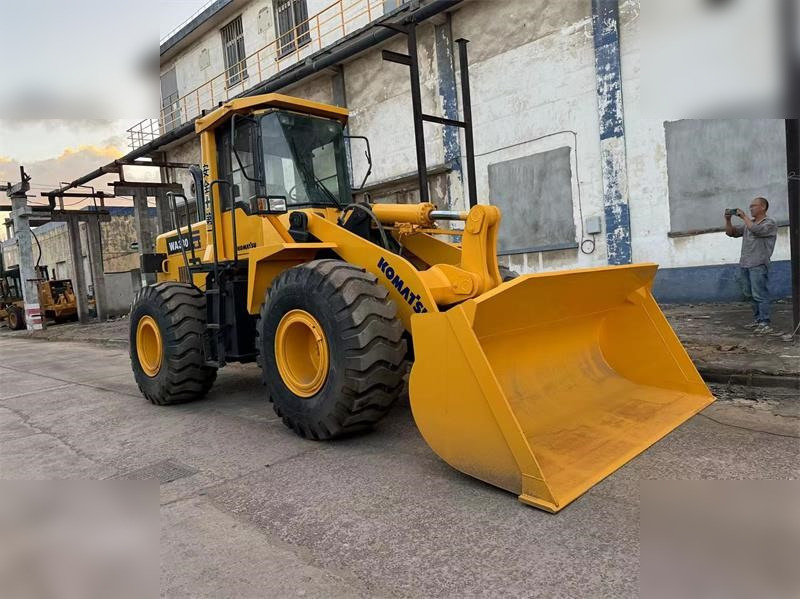 KOMATSU WA380-3 - Ελαστιχοφόρος φορτωτής: φωτογραφία 2 KOMATSU WA380-3 - Ελαστιχοφόρος φορτωτής: φωτογραφία 2