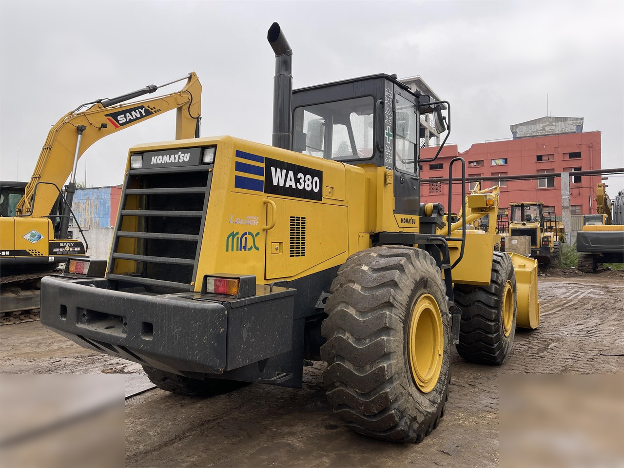 KOMATSU WA380-3 - Ελαστιχοφόρος φορτωτής: φωτογραφία 2 KOMATSU WA380-3 - Ελαστιχοφόρος φορτωτής: φωτογραφία 2
