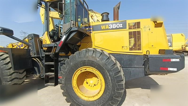KOMATSU WA380Z-6 - Ελαστιχοφόρος φορτωτής: φωτογραφία 2 KOMATSU WA380Z-6 - Ελαστιχοφόρος φορτωτής: φωτογραφία 2