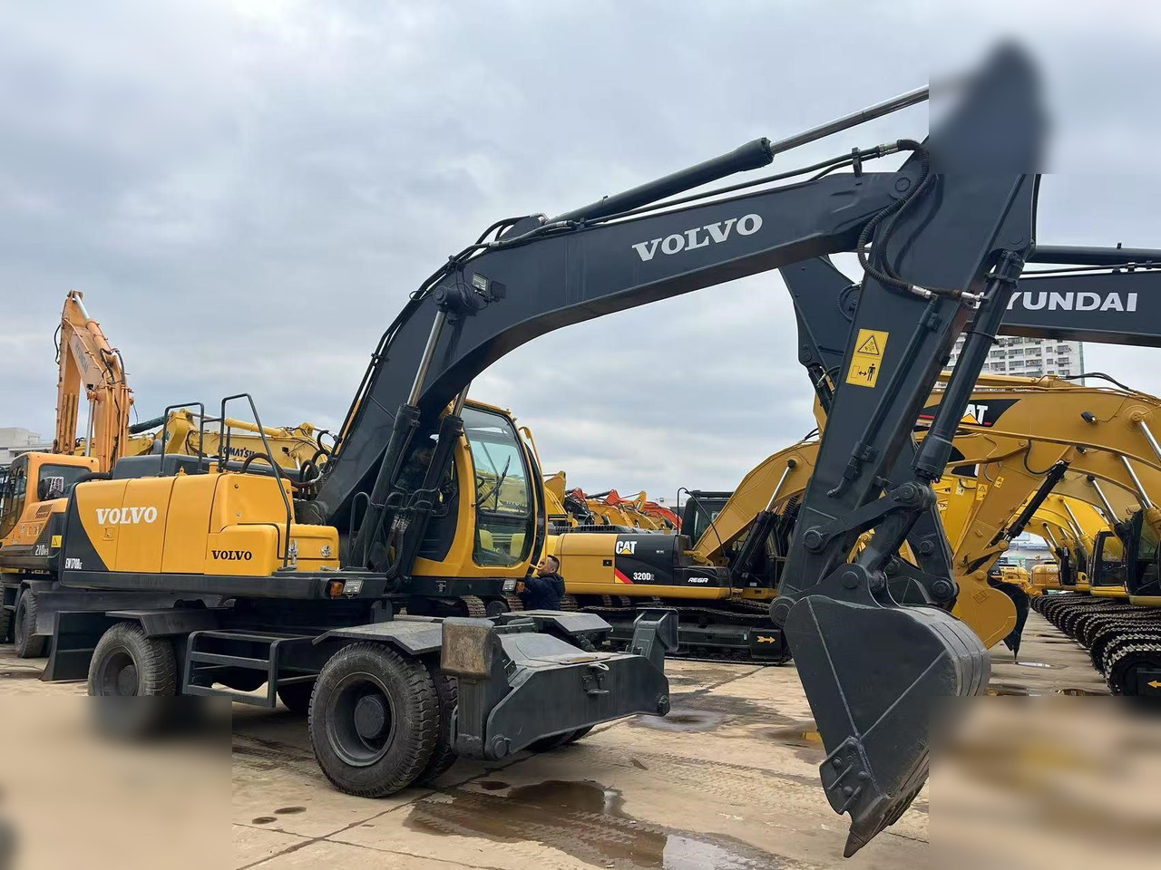 VOLVO EW170 - Τροχοφόρος εκσκαφέας: φωτογραφία 4 VOLVO EW170 - Τροχοφόρος εκσκαφέας: φωτογραφία 4