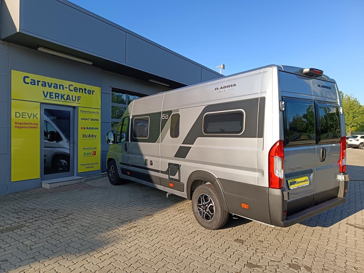 Adria Twin "60Y" 640 SLB*180 PS*4,25t MAXI*COMBI D 6E* - Αυτοκινούμενο βαν: φωτογραφία 2 Adria Twin "60Y" 640 SLB*180 PS*4,25t MAXI*COMBI D 6E* - Αυτοκινούμενο βαν: φωτογραφία 2