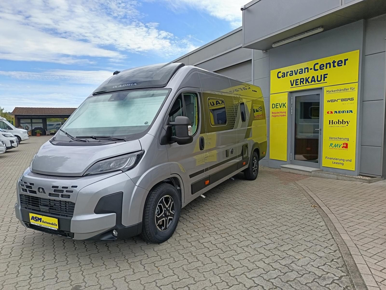 Adria Twin "60Y" 640 SLB 4,25MAXI*JUBILEE*MARKISE*LED - Αυτοκινούμενο βαν: φωτογραφία 3 Adria Twin "60Y" 640 SLB 4,25MAXI*JUBILEE*MARKISE*LED - Αυτοκινούμενο βαν: φωτογραφία 3
