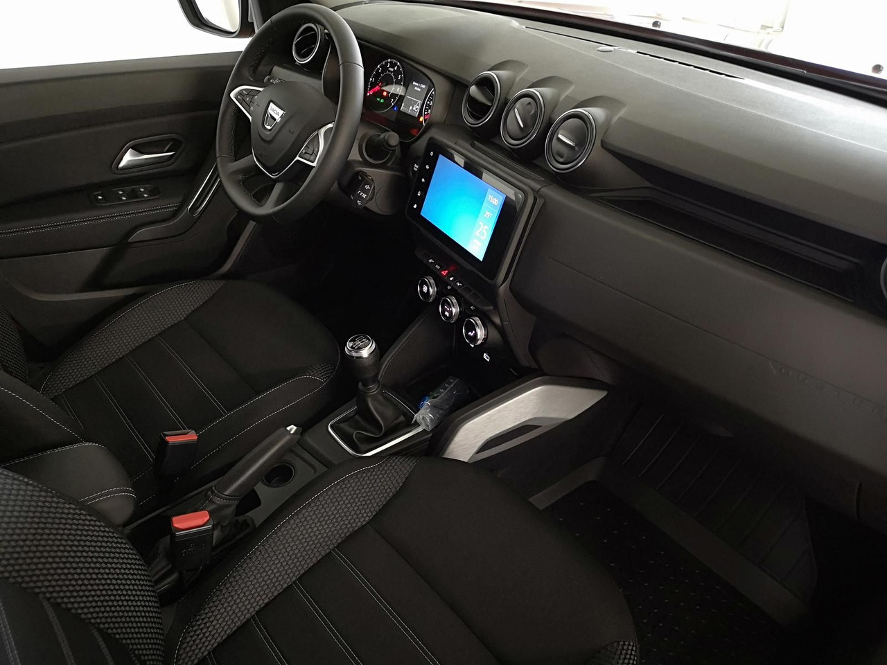 SUV Dacia Duster Prestige Tce 130*KLIMA*SHZ*R-KAM*DAB*NAVI: φωτογραφία 16 SUV Dacia Duster Prestige Tce 130*KLIMA*SHZ*R-KAM*DAB*NAVI: φωτογραφία 16