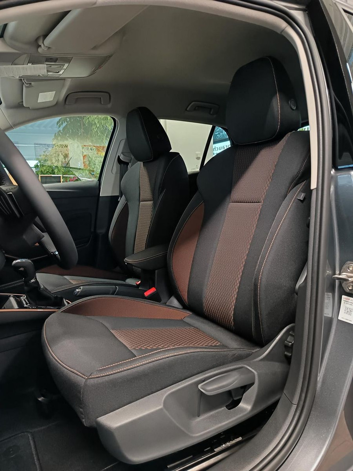 Λιμουζίνα/ Sedan Skoda Fabia 30 Jahre DSG*VORBER.AHK*LED*R-KAM*TEMP*DAB: φωτογραφία 17 Λιμουζίνα/ Sedan Skoda Fabia 30 Jahre DSG*VORBER.AHK*LED*R-KAM*TEMP*DAB: φωτογραφία 17