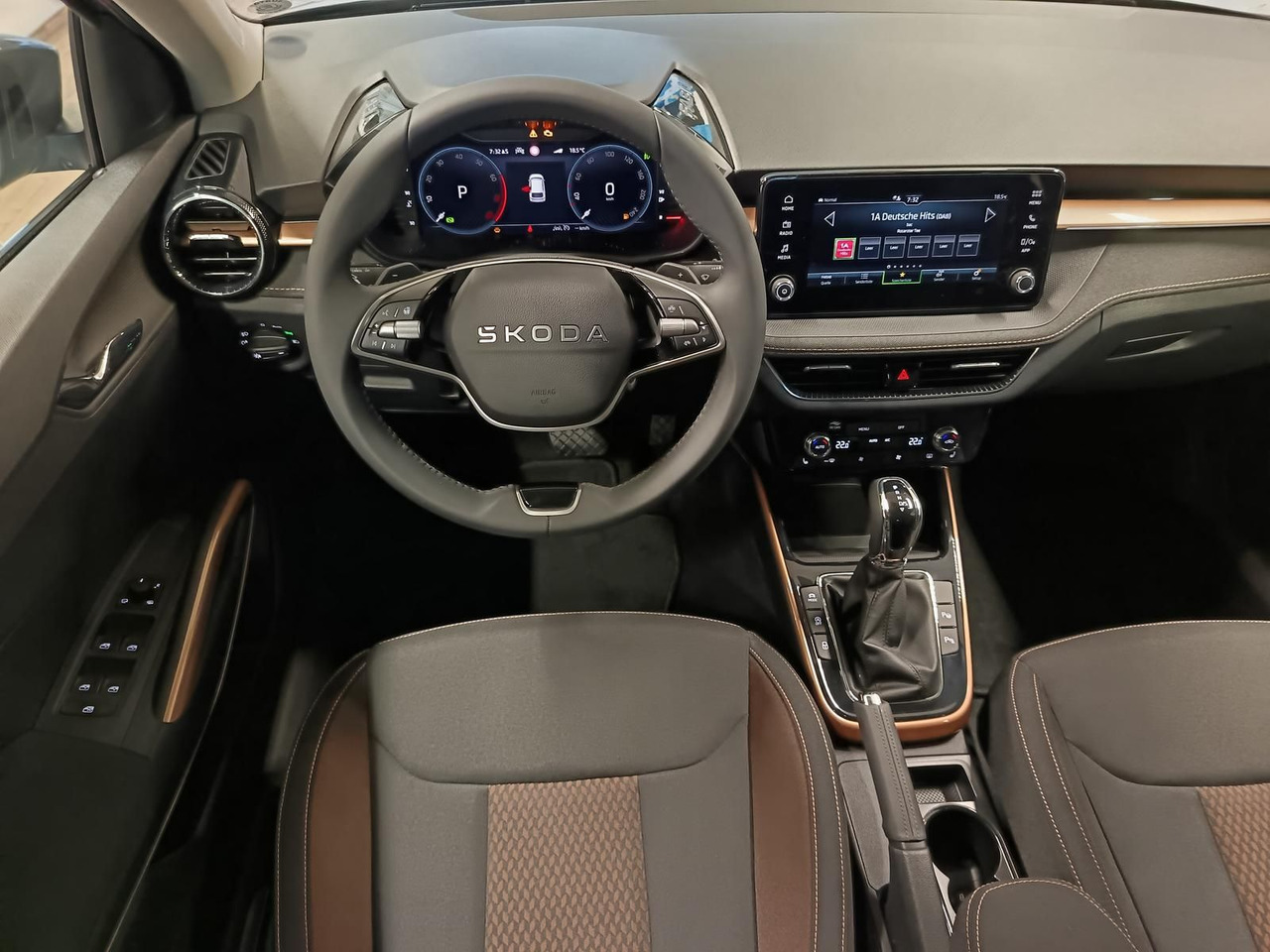 Λιμουζίνα/ Sedan Skoda Fabia 30 Jahre DSG*VORBER.AHK*LED*R-KAM*TEMP*DAB: φωτογραφία 7 Λιμουζίνα/ Sedan Skoda Fabia 30 Jahre DSG*VORBER.AHK*LED*R-KAM*TEMP*DAB: φωτογραφία 7