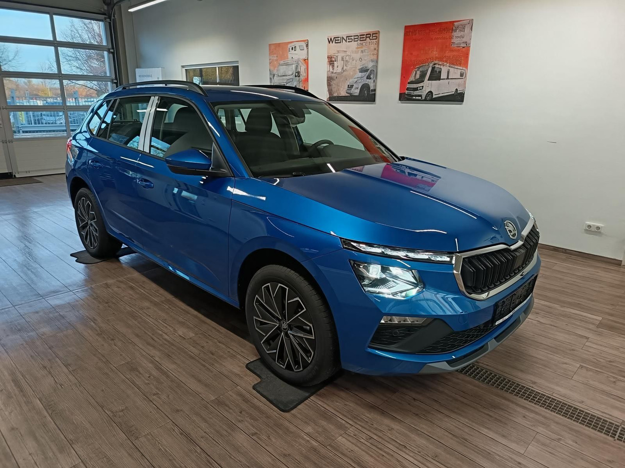 Skoda Kamiq 130 Jahre 1,5TSI DSG*AHK*ACC*LED*R-KAM*PDC - SUV: φωτογραφία 3 Skoda Kamiq 130 Jahre 1,5TSI DSG*AHK*ACC*LED*R-KAM*PDC - SUV: φωτογραφία 3