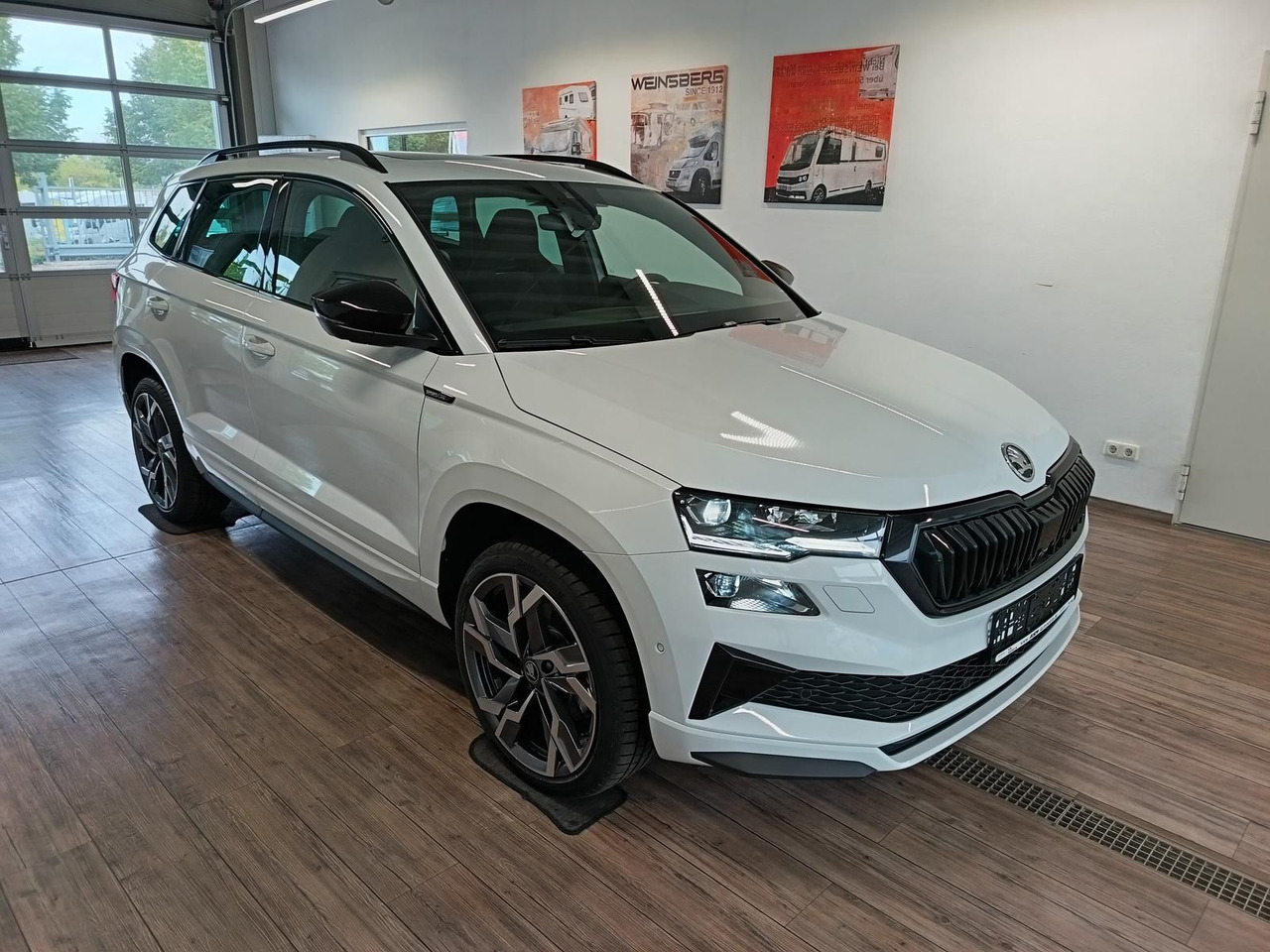 Skoda Karoq Sportline 1,5 TSI DSG*AHK*PSD*STD.HZG*NAVI - SUV: φωτογραφία 3 Skoda Karoq Sportline 1,5 TSI DSG*AHK*PSD*STD.HZG*NAVI - SUV: φωτογραφία 3