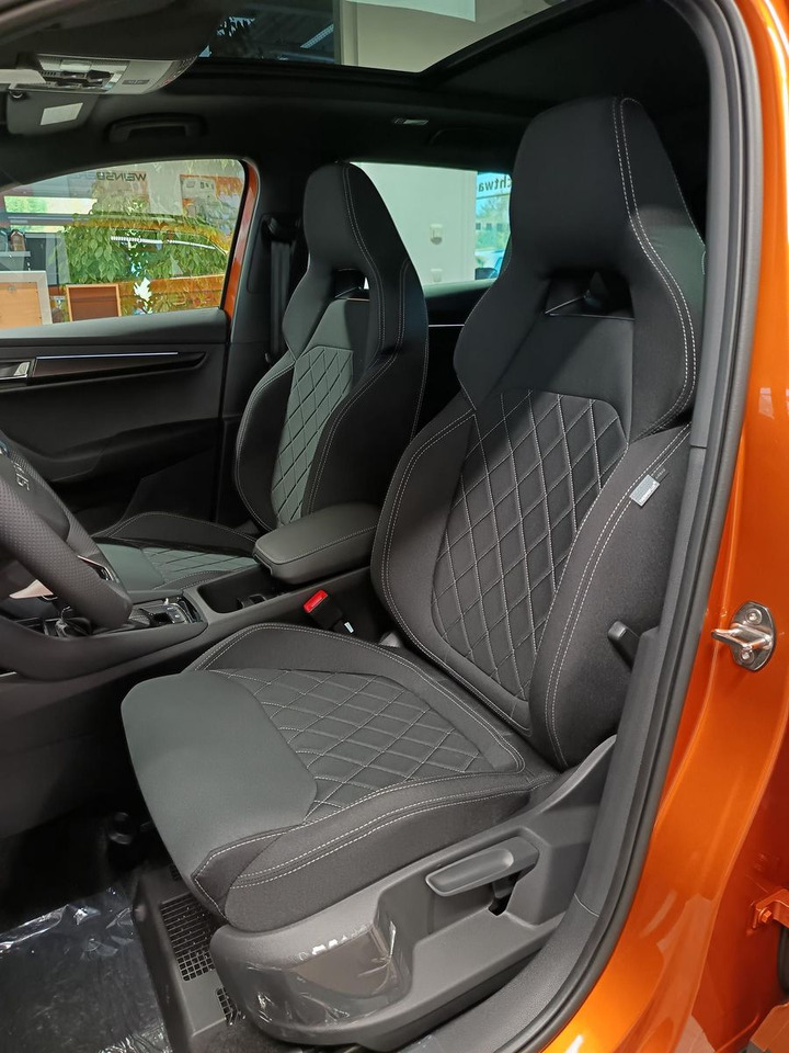 SUV Skoda Karoq Sportline 2,0 TDI DSG 4x4*AHK*PSD*STD.HZG*: φωτογραφία 19 SUV Skoda Karoq Sportline 2,0 TDI DSG 4x4*AHK*PSD*STD.HZG*: φωτογραφία 19