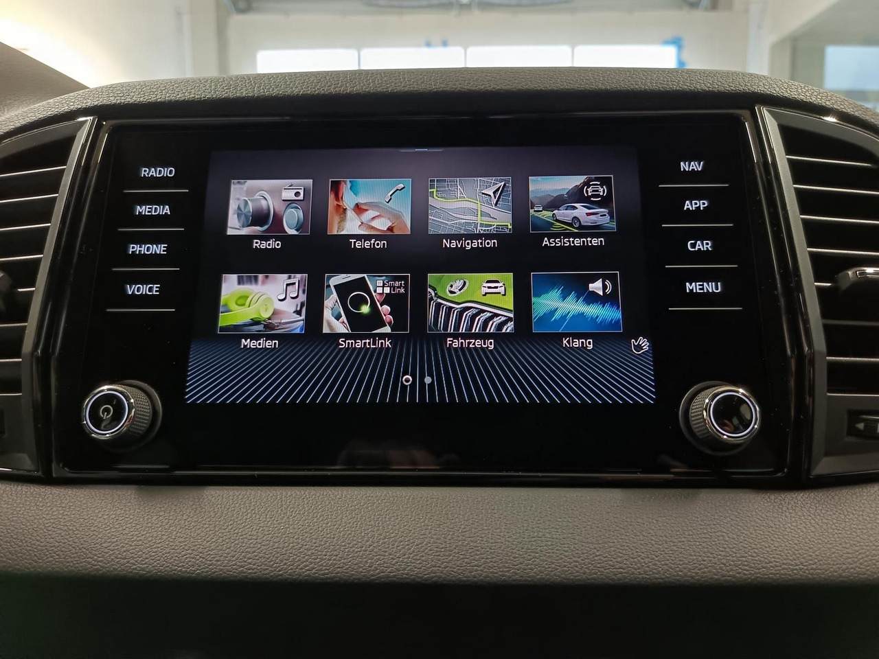 SUV Skoda Karoq Sportline 2,0 TDI DSG 4x4*AHK*PSD*STD.HZG*: φωτογραφία 11 SUV Skoda Karoq Sportline 2,0 TDI DSG 4x4*AHK*PSD*STD.HZG*: φωτογραφία 11