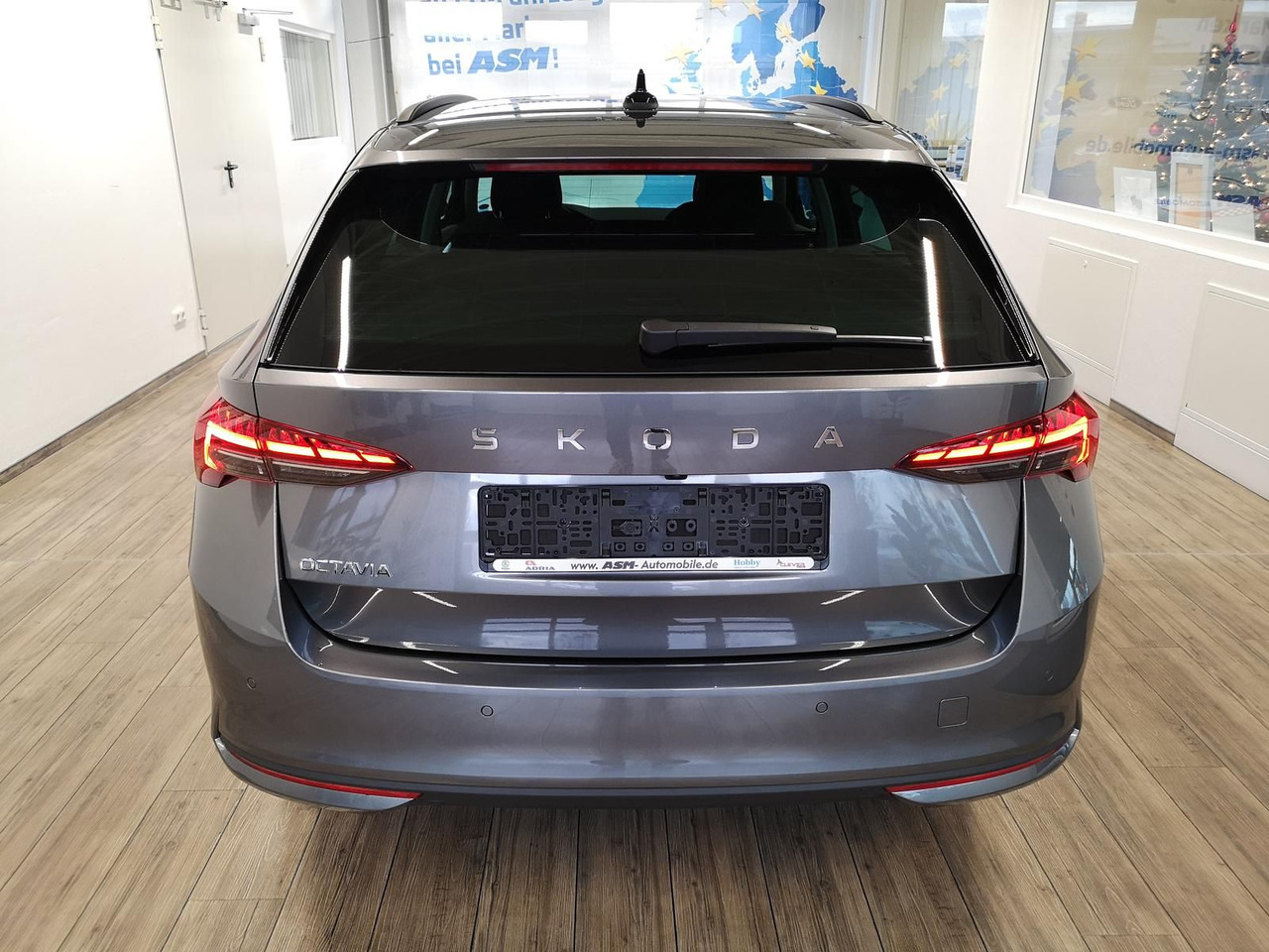 Skoda Octavia Combi Selection DSG*R-KAM*LED*DAB*2xPDC* - Station wagon: φωτογραφία 4 Skoda Octavia Combi Selection DSG*R-KAM*LED*DAB*2xPDC* - Station wagon: φωτογραφία 4