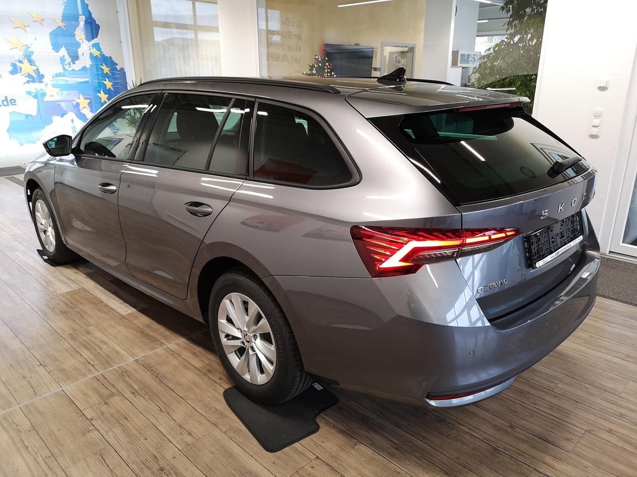 Skoda Octavia Combi Selection DSG*R-KAM*LED*DAB*2xPDC* - Station wagon: φωτογραφία 3 Skoda Octavia Combi Selection DSG*R-KAM*LED*DAB*2xPDC* - Station wagon: φωτογραφία 3