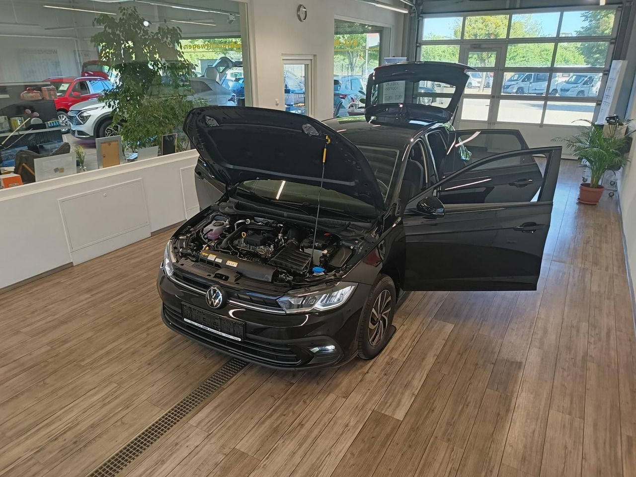 Volkswagen Polo Life 1.0 TSI 70kW DSG*LED*ACC*R-KAM*DAB*PDC - Αυτοκίνητο: φωτογραφία 2 Volkswagen Polo Life 1.0 TSI 70kW DSG*LED*ACC*R-KAM*DAB*PDC - Αυτοκίνητο: φωτογραφία 2