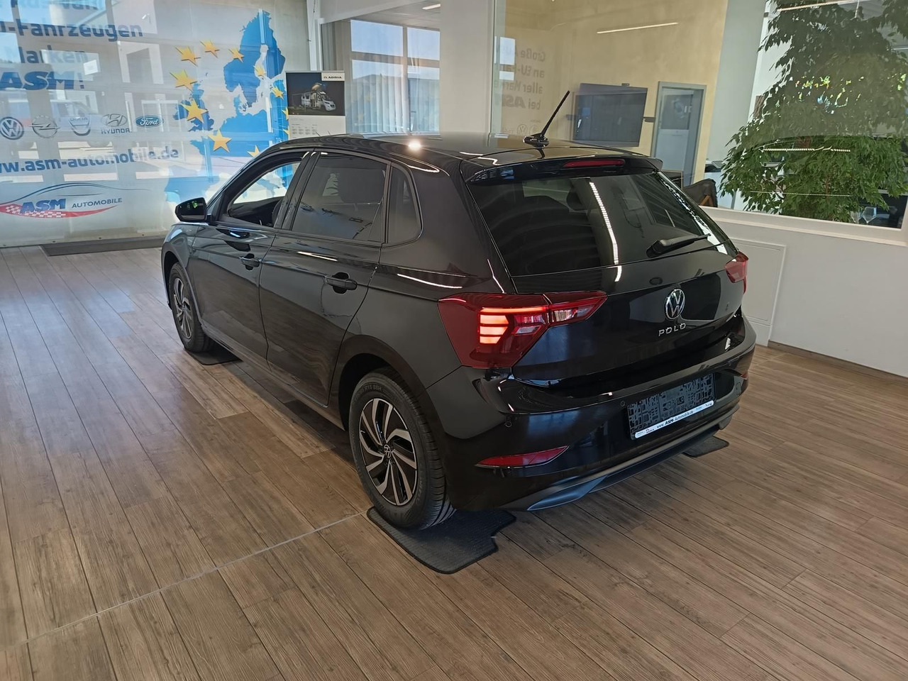 Volkswagen Polo Life 1.0 TSI 70kW DSG*LED*ACC*R-KAM*DAB*PDC - Αυτοκίνητο: φωτογραφία 4 Volkswagen Polo Life 1.0 TSI 70kW DSG*LED*ACC*R-KAM*DAB*PDC - Αυτοκίνητο: φωτογραφία 4