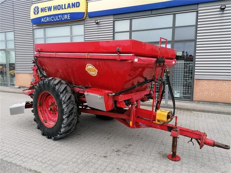 Bredal B 4 - Λιπασματοδιανομέας: φωτογραφία 1 Bredal B 4 - Λιπασματοδιανομέας: φωτογραφία 1